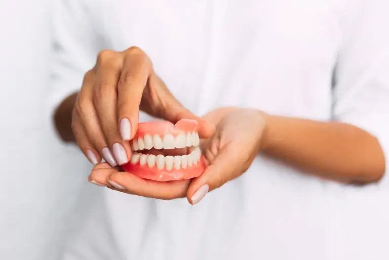 Tips for Keeping Your Gums Healthy While Wearing Dentures