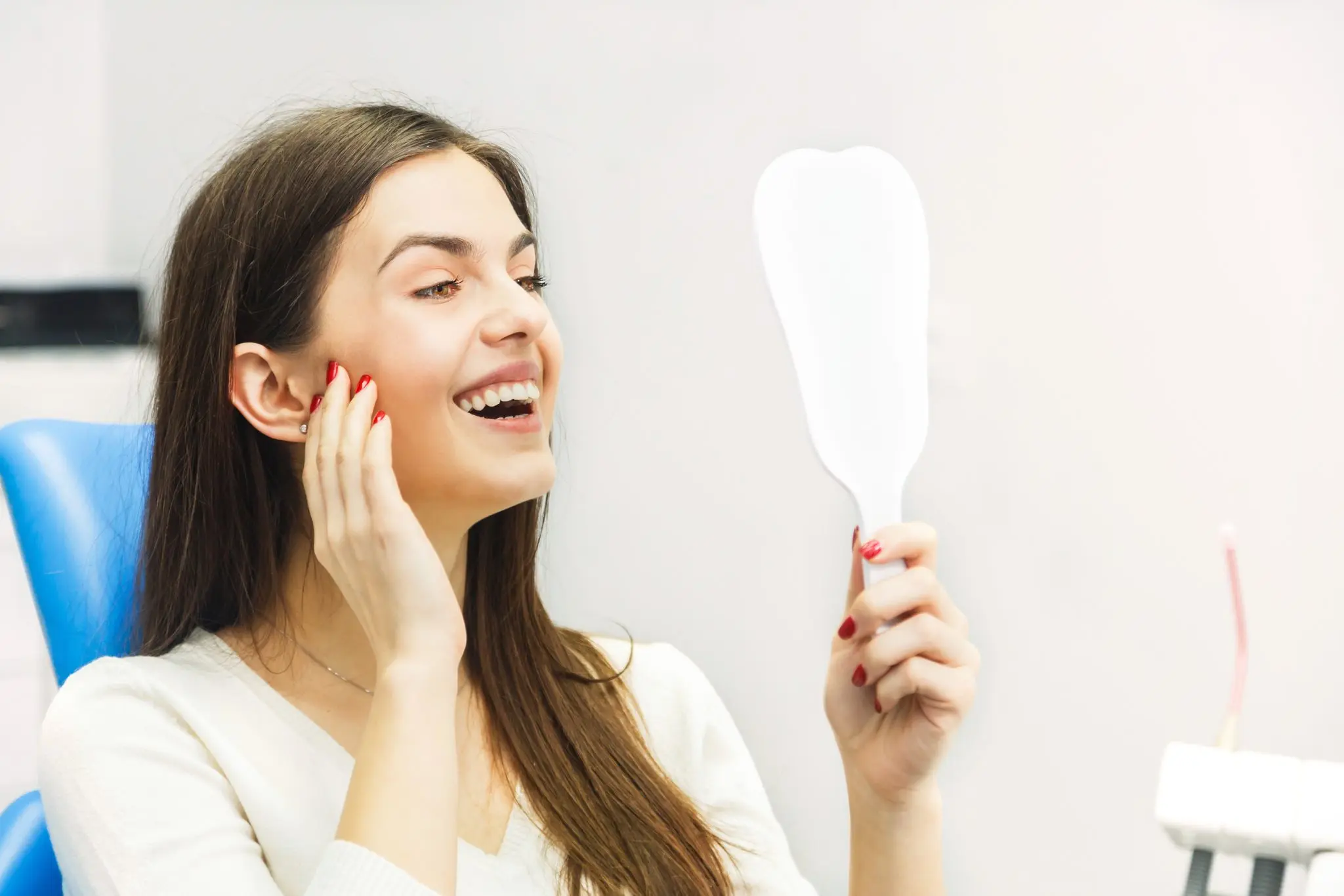 Top Cosmetic Dentistry Procedures for a Stunning Smile Makeover